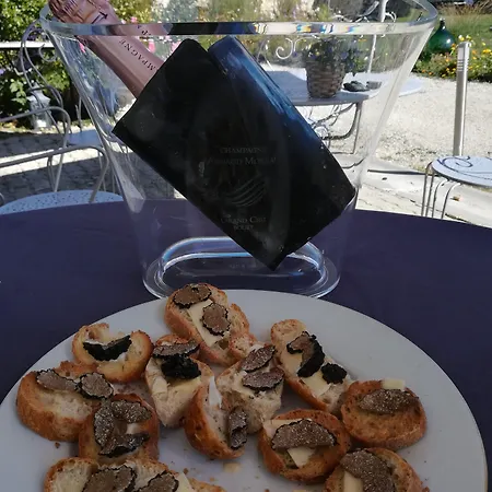 La Ferme Pateli Bed and breakfast 3*