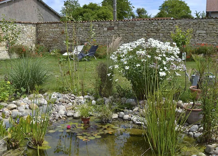 Alojamento de Acomodação e Pequeno-almoço La Ferme Pateli 3*