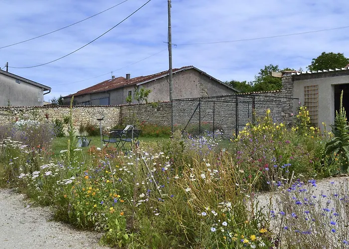 Alojamento de Acomodação e Pequeno-almoço La Ferme Pateli 3*