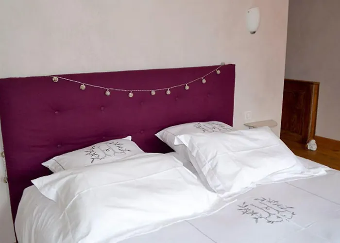 Alojamento de Acomodação e Pequeno-almoço La Ferme Pateli 3*