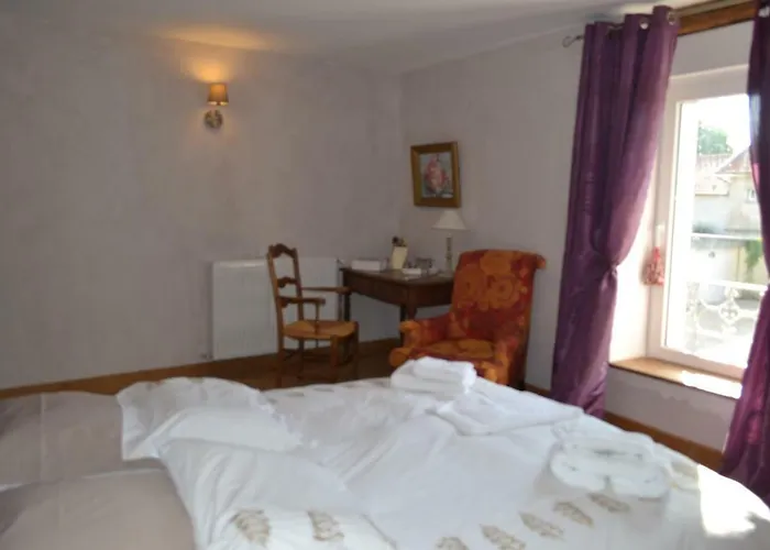 Alojamento de Acomodação e Pequeno-almoço La Ferme Pateli 3*